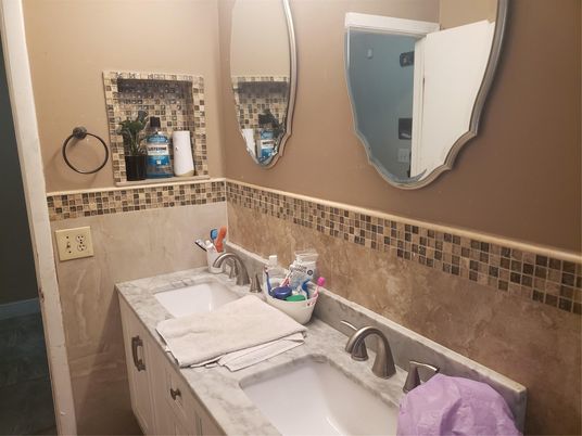 Bathroom, Dual Sink Vanities, Interior