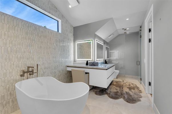 Bathroom, Free Standing Baths, Interior, Recessed Lighting