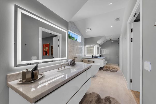 Bathroom, Dual Sink Vanities, Free Standing Baths, Interior, Recessed Lighting