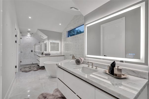 Bathroom, Dual Sink Vanities, Free Standing Baths, Glass Shower, Interior, Recessed Lighting