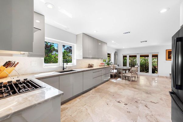 Dining room, Interior, Kitchen, Recessed Lighting