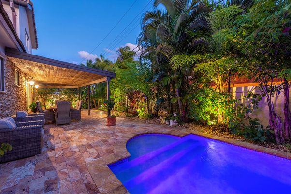 Exterior, Pool