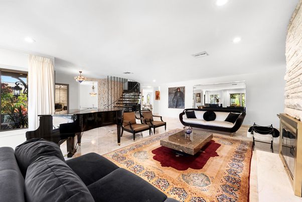 Fireplace, Interior, Living room, Piano, Recessed Lighting