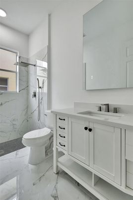 Bathroom, Interior, Marble, Marble Walls, Recessed Lighting