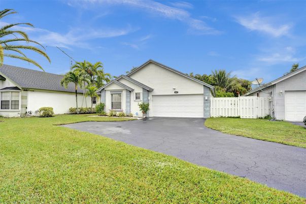 Attached, Backyard, Exterior, Facade, Ranch