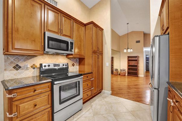 Interior, Kitchen, Pendant Lights, Wood Texture Flooring