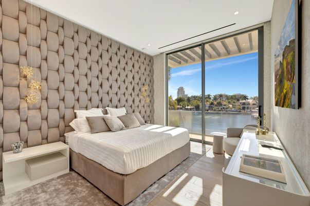 Bedroom, Interior, Recessed Lighting, Water