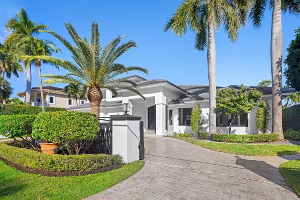 Backyard, Exterior, Facade, Mediterranean