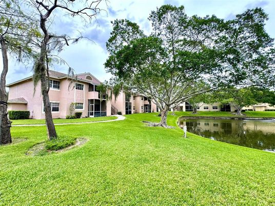 Backyard, Exterior, Lake