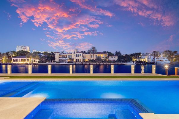 Exterior, Pool, Water