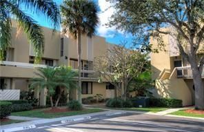 Exterior, Facade, Condo Building