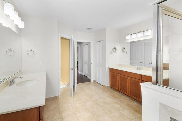 Bathroom, Dual Sink Vanities, Interior