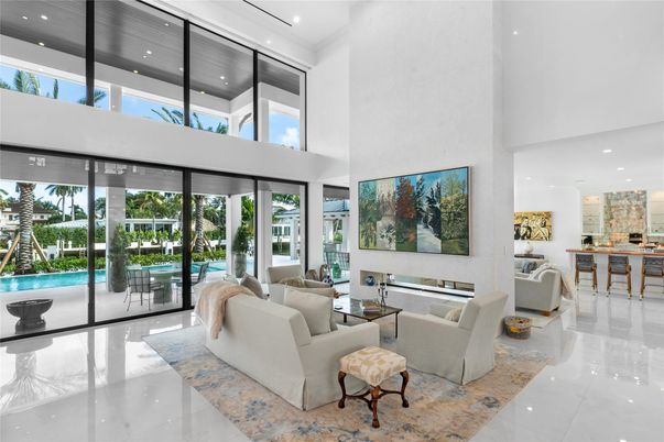 Dining room, Interior, Living room, Pendant Lights, Recessed Lighting