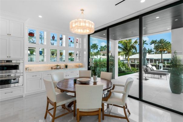 Dining room, Interior, Kitchen, Pendant Lights, Recessed Lighting, Stainless Steel Appliances