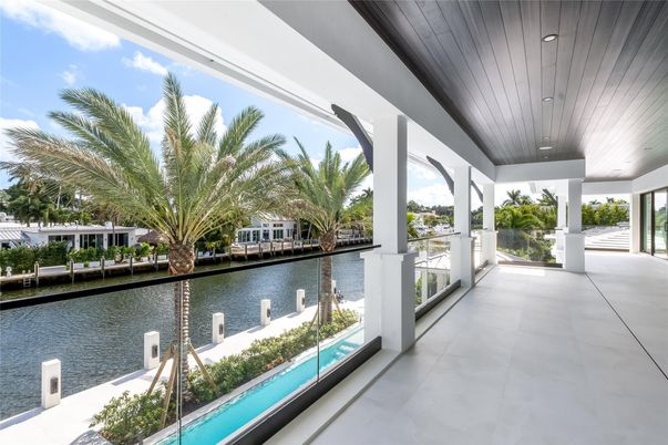 Exterior, Pool, Water