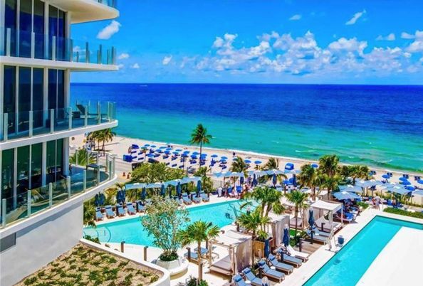 Exterior, Pool, Water