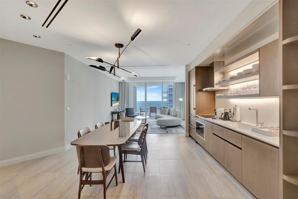Dining room, Interior, Kitchen, Pendant Lights, Recessed Lighting, Water