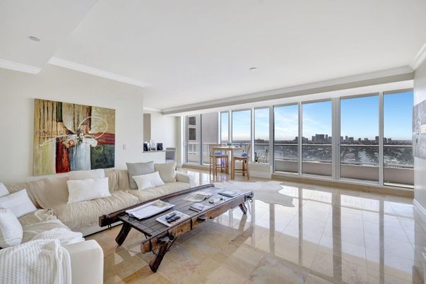 Interior, Living room, Water