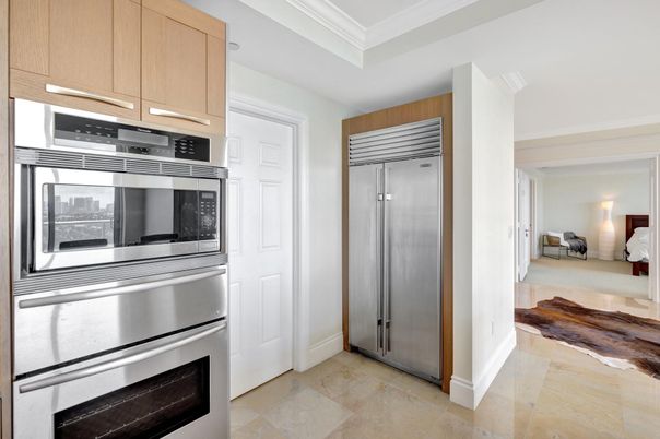 Interior, Kitchen, Stainless Steel Appliances