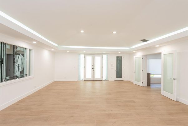 Empty room, Interior, Recessed Lighting, Wood Texture Flooring