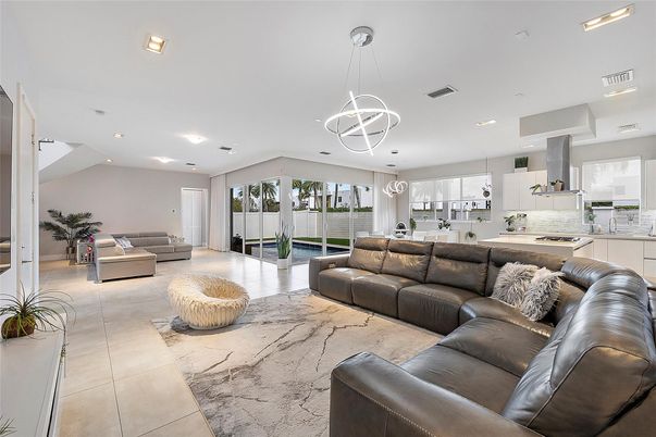Interior, Kitchen, Living room, Pendant Lights, Recessed Lighting