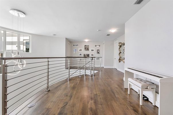 Interior, Pendant Lights, Wood Texture Flooring
