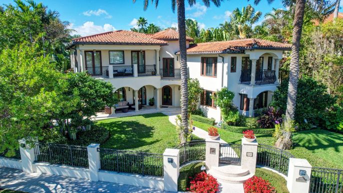 Backyard, Exterior, Facade, Spanish Mediterranean