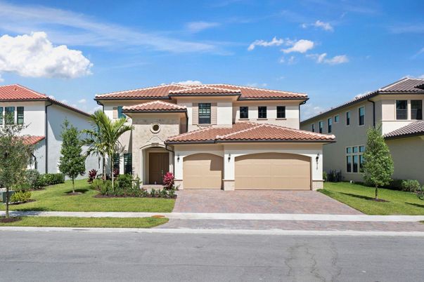Attached, Exterior, Facade, Mediterranean