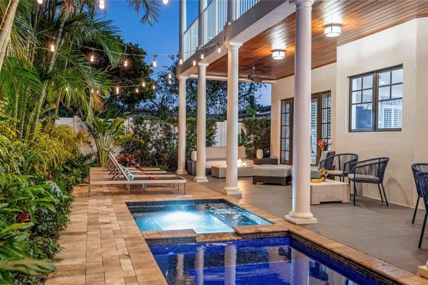 Exterior, Pool