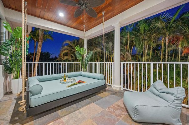 Exterior, Recessed Lighting