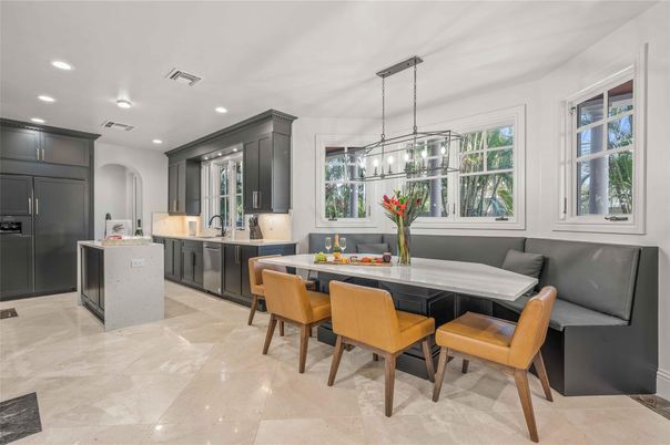Dining room, Interior, Kitchen, Pendant Lights, Recessed Lighting
