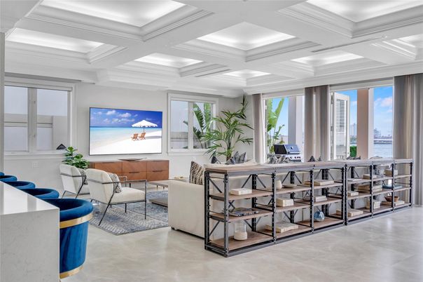 Interior, Living room, Recessed Lighting, Water
