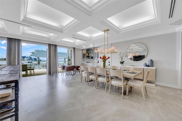 Chandelier, Dining room, Interior, Recessed Lighting, Water