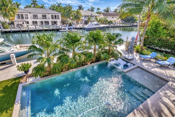Exterior, Lake, Pool