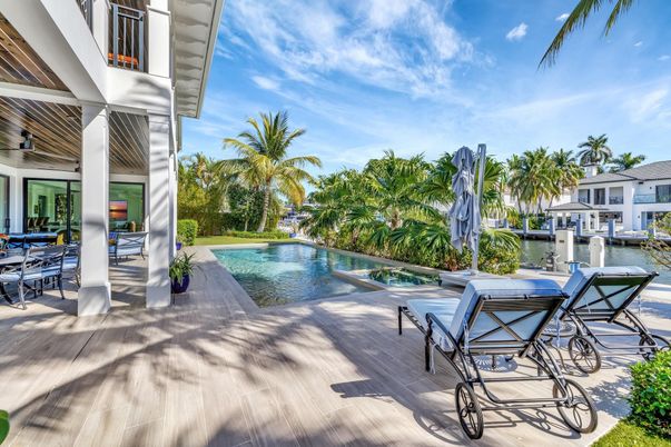 Exterior, Pool, Water