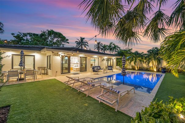 Backyard, Exterior, Pool