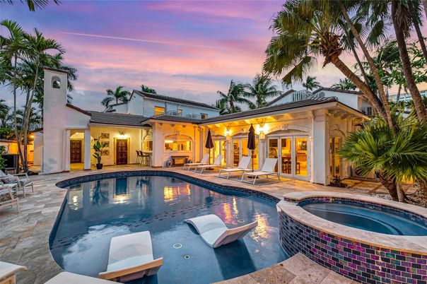 Exterior, Pool