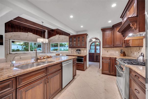 Interior, Kitchen, Pendant Lights, Recessed Lighting, Stainless Steel Appliances