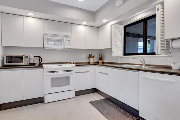 Interior, Kitchen, Recessed Lighting
