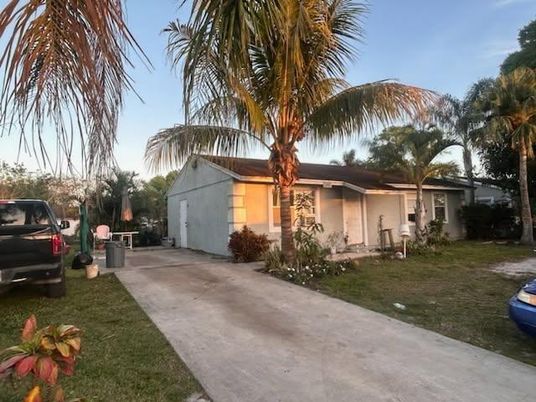 Backyard, Detached Garage, Exterior