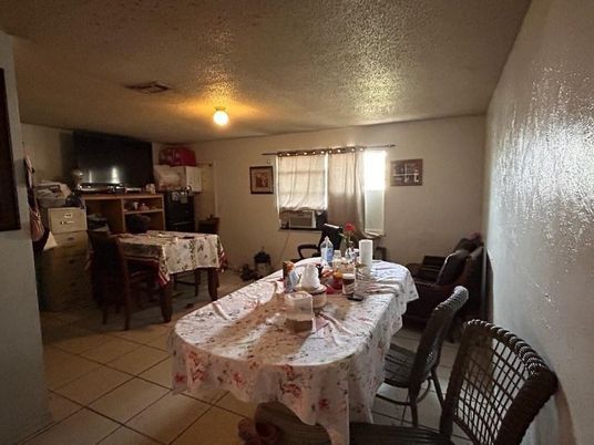Dining room, Interior