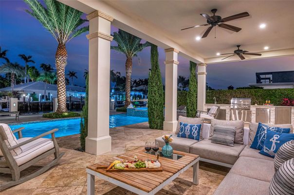 Exterior, Pool, Recessed Lighting