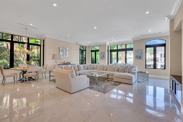 Dining room, Interior, Living room, Pendant Lights, Recessed Lighting
