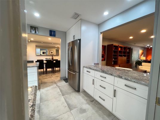 Dining room, Interior, Kitchen, Recessed Lighting, Stainless Steel Appliances