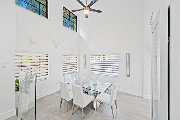 Dining room, Interior
