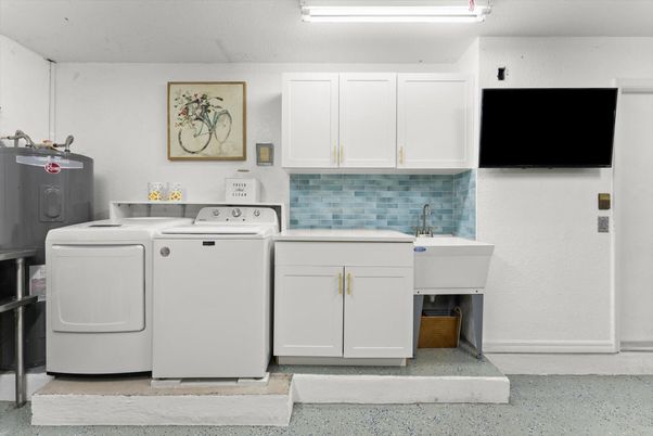 Interior, Washer