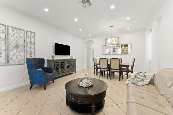 Dining room, Interior, Pendant Lights, Recessed Lighting