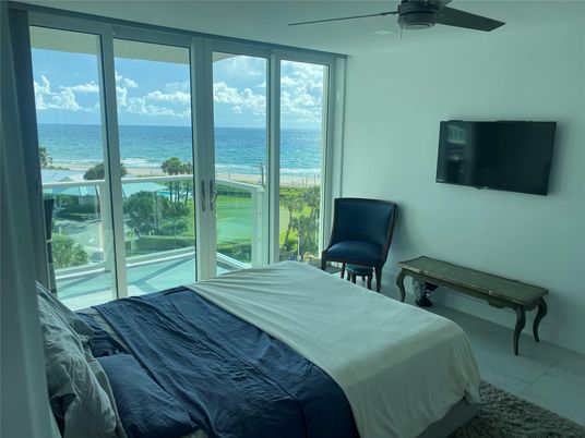 Bedroom, Interior, Water