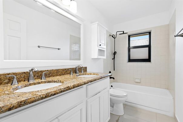 Bathroom, Dual Sink Vanities, Interior