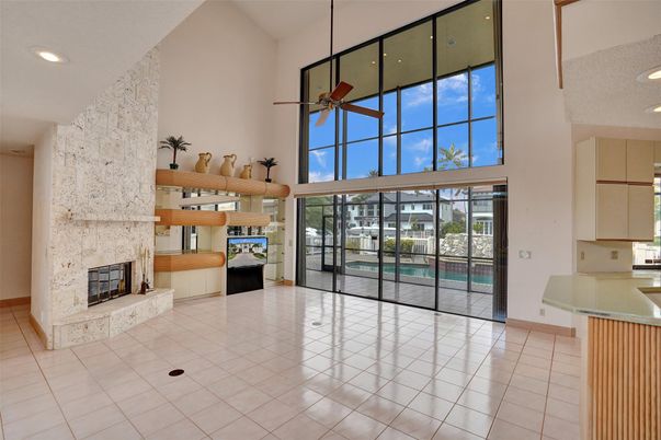 Fireplace, Interior, Recessed Lighting